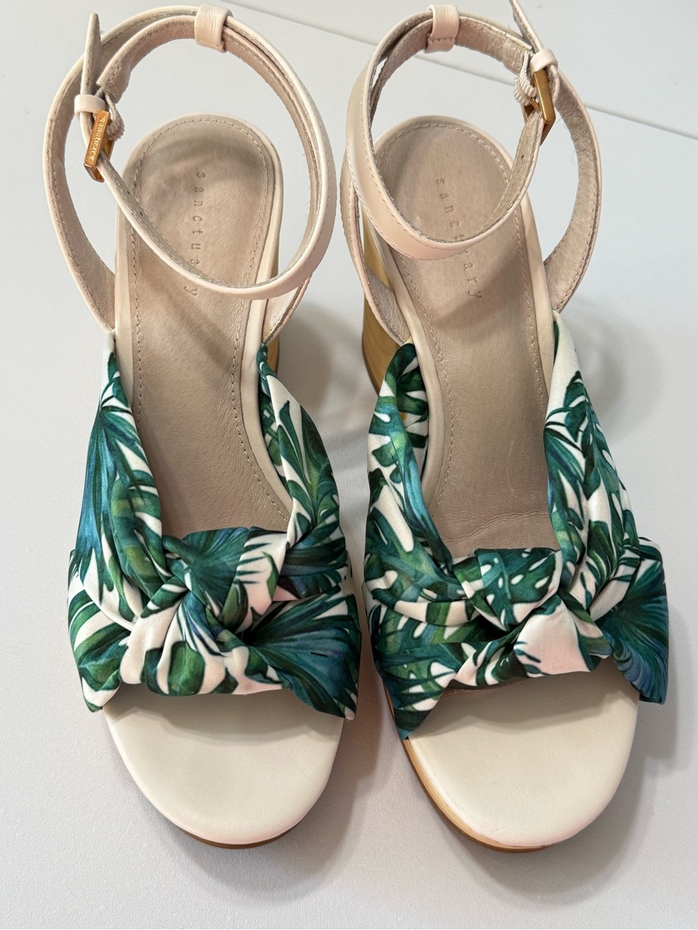 Sanctuary Reggae Tropical Platform Block Heel Sandals Ivory Green Ankle Strap 8